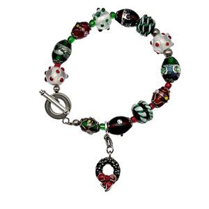 Handmade Silver Holiday Wreath Charm Red Green Glass Bead Christmas Bracelet 8”
